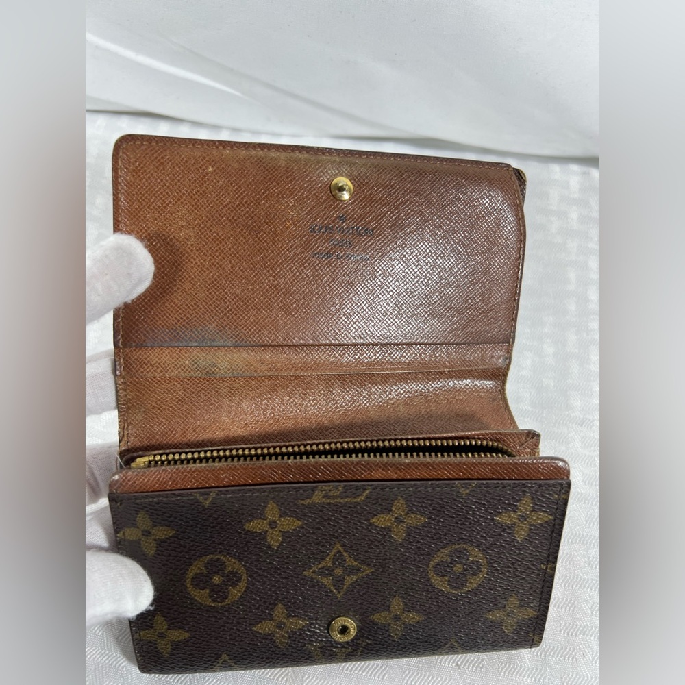 1137: Rehab Lot: Vuitton Monogram - Picture 7 of 16